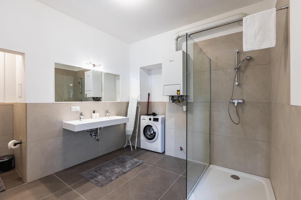 Newley Renovated Apartment Next To Hannovermarkt ウィーン エクステリア 写真